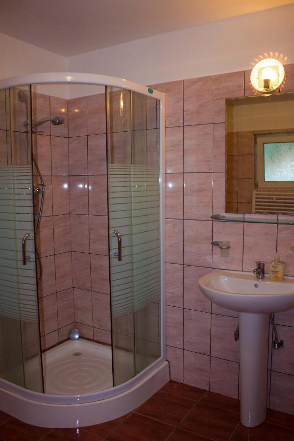 Pension Belmonte Sîmbăta de Sus Habitación foto